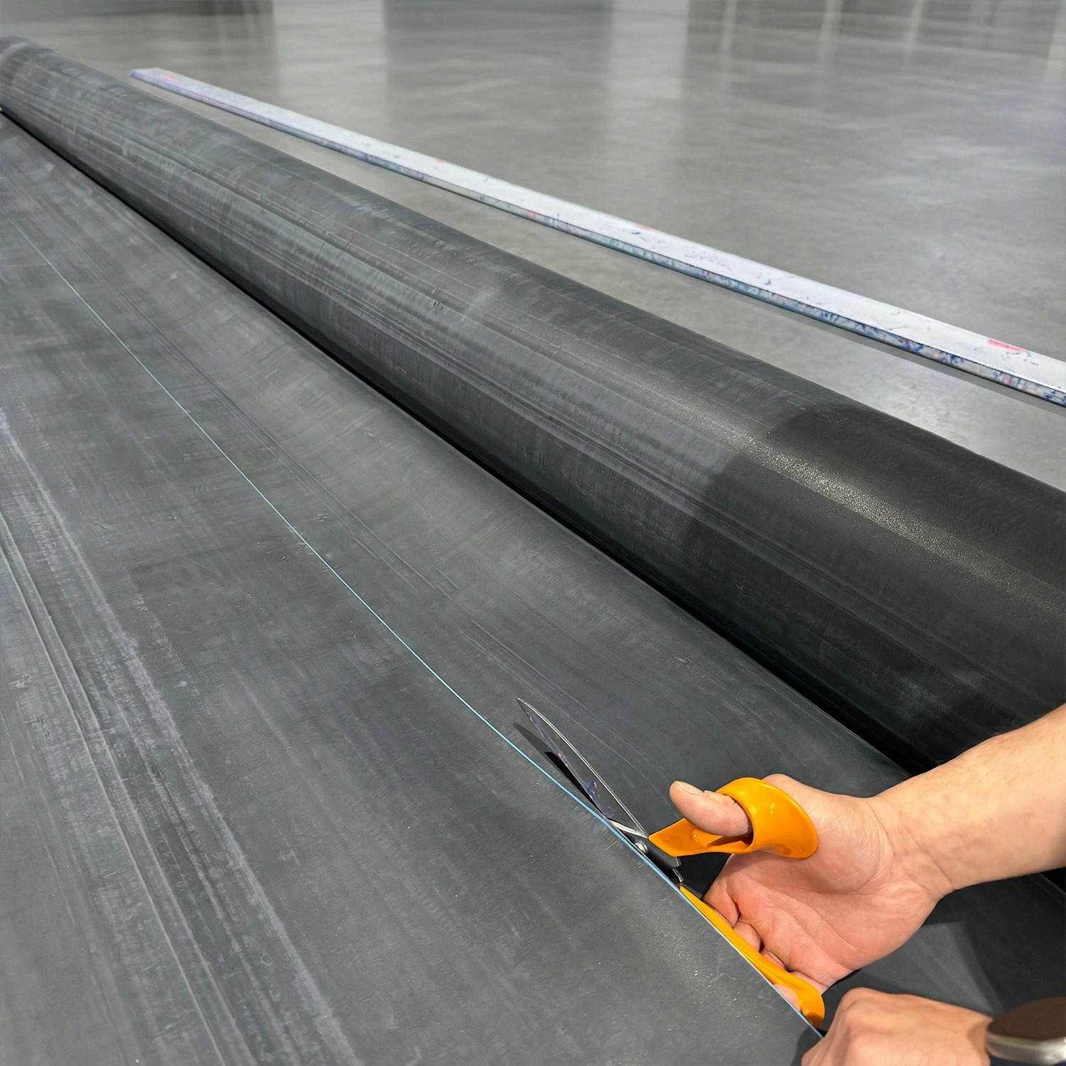 RubberBear EPDM tófólia tavakhoz. Prémium gumifólia, 100% halbarát, UV- és fagyálló kivitelben.